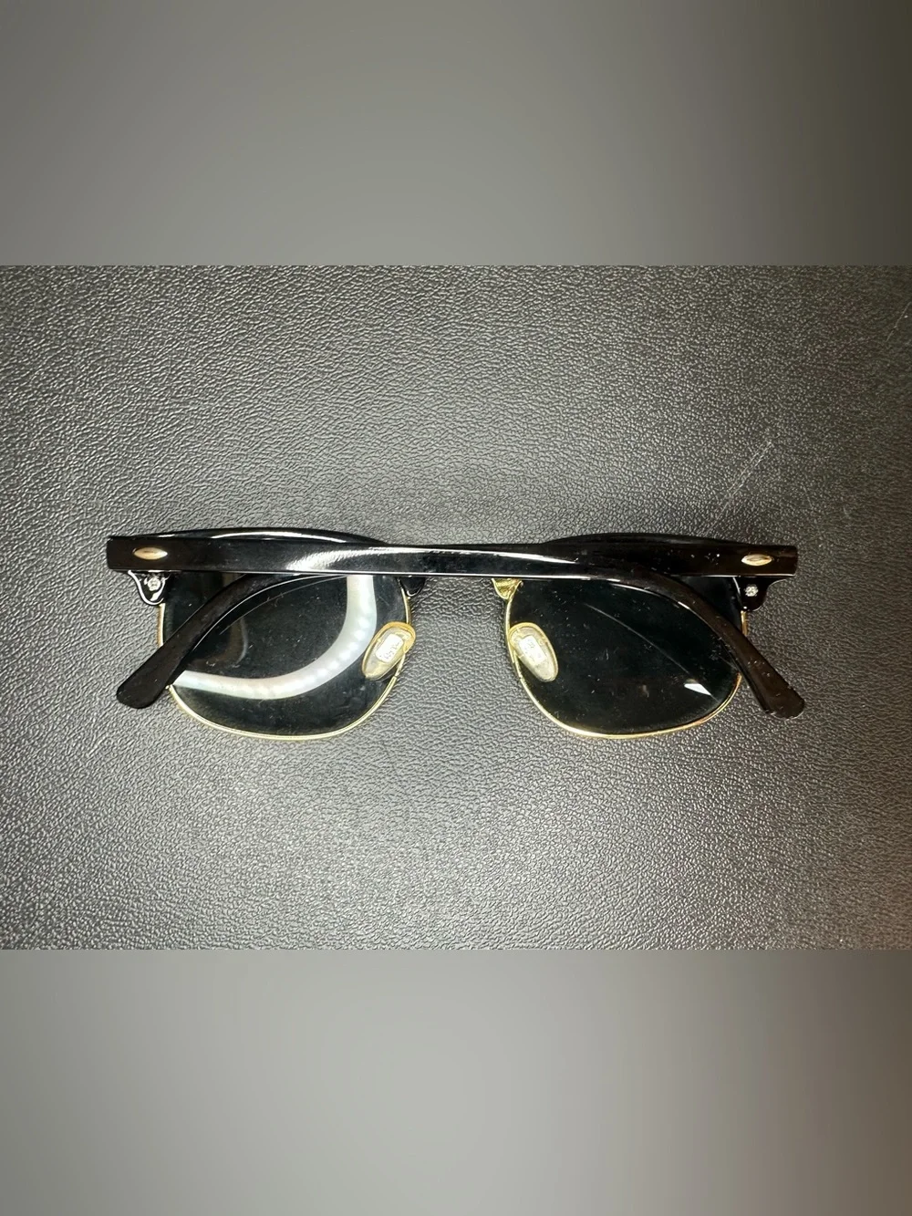 Ray-Ban Clubmaster Classic sunglasses Black Frames with Gold